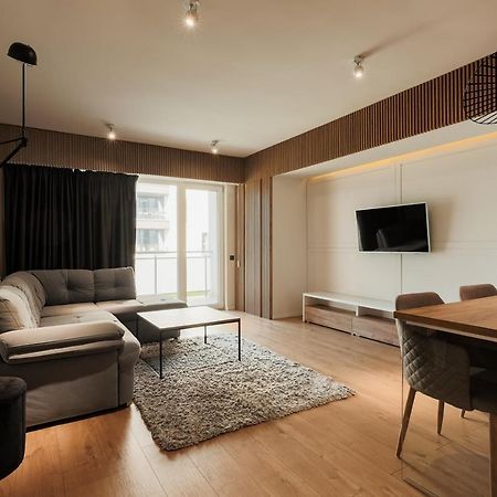 Nest Inn Stiletto Apartment Cluj-Napoca Exterior foto