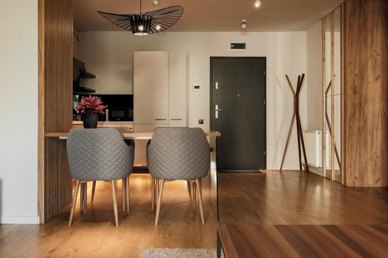 Nest Inn Stiletto Apartment Cluj-Napoca Exterior foto